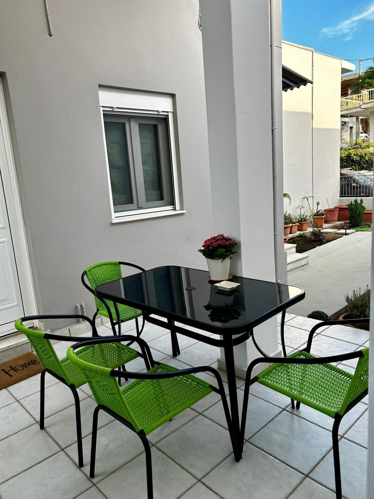 Flower House In Koropi-Near Airport Ngoại thất bức ảnh
